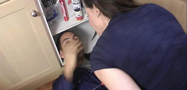  Milf facialized after draining plumbers pump